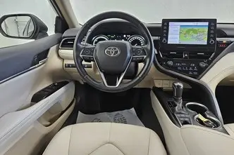 Toyota Camry, 2.5, 131 kW, гибрид, автомат, передний привод