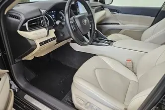 Toyota Camry, 2.5, 131 kW, гибрид, автомат, передний привод