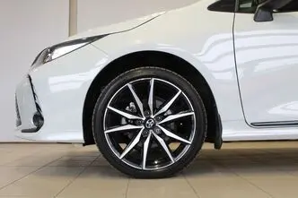 Toyota Corolla, 1.8, 72 kW, гибрид, автомат, передний привод
