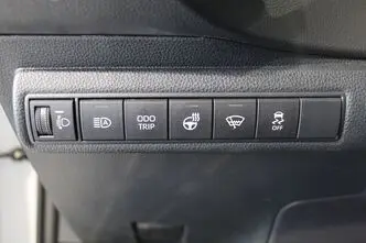 Toyota Corolla, 1.8, 72 kW, гибрид, автомат, передний привод