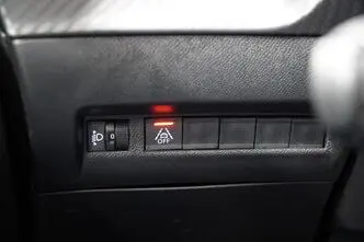 Peugeot 208, 1.2, 55 kW, bensiin, manuaal, esivedu
