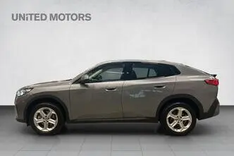 BMW X2, 115 kW, гибрид, автомат, передний привод