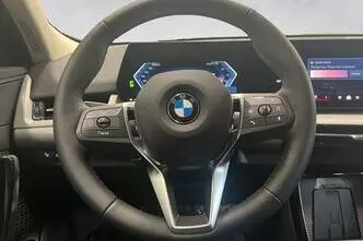 BMW X2, 115 kW, гибрид, автомат, передний привод