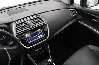Suzuki SX4, 1.4, 95 kW, hybrid, manual, front-wheel drive