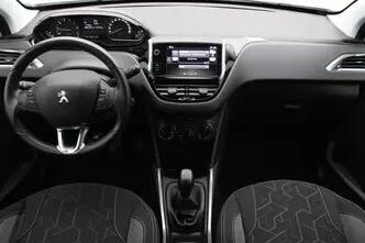 Peugeot 2008, 1.2, 60 kW, petrol, manual, front-wheel drive