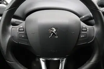 Peugeot 2008, 1.2, 60 kW, petrol, manual, front-wheel drive