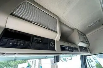 Volvo FM330, 251 kW, diisel, automaat