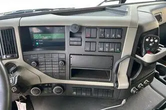 Volvo FM330, 251 kW, diisel, automaat