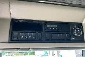 Volvo FM330, 251 kW, diisel, automaat