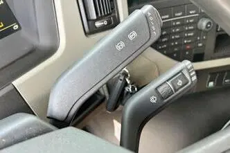 Volvo FM330, 251 kW, diisel, automaat