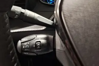 Peugeot e-2008, электричество, автомат, передний привод