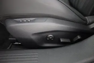 DS 4, 1.6, 165 kW, pistikhübriid, automaat, esivedu