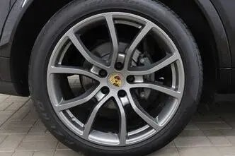 Porsche Cayenne, 2.9, 324 kW, бензин, автомат, полный привод