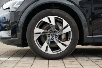 Audi e-tron, 300 kW, electric, automatic, four-wheel drive