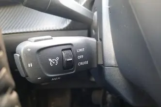 Peugeot e-2008, electric, automatic, front-wheel drive