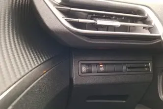 Peugeot 3008, 1.2, 96 kW, бензин, автомат, передний привод