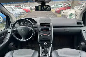 Mercedes-Benz A 200, 2.0, 135 kW, bensiin, manuaal, esivedu
