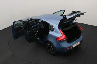 Volvo V40, 2.0, 88 kW, diesel, manual, front-wheel drive