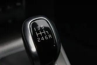 Volvo V40, 2.0, 88 kW, diesel, manual, front-wheel drive