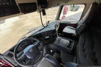 Volvo FMX 540 8x4, 405 kW, дизель, автомат