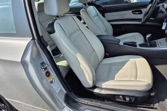 BMW 325, 3.0, 160 kW, bensiin, manuaal, tagavedu