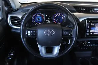Toyota Hilux, 2.4, 110 kW, diesel, automatic, four-wheel drive