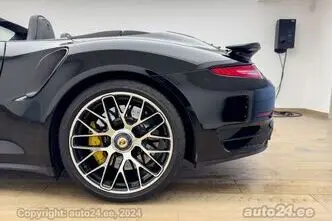 Porsche 911, 3.8, 412 kW, petrol, automatic, four-wheel drive