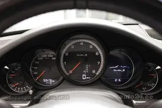 Porsche 911, 3.8, 412 kW, petrol, automatic, four-wheel drive