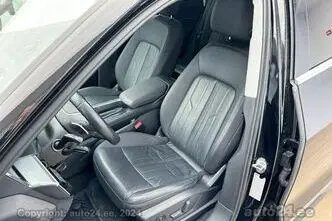 Audi e-tron, 300 kW, электричество, автомат, полный привод