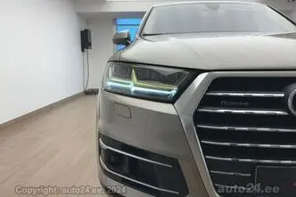Audi Q7, 3.0, 245 kW, бензин, автомат, полный привод