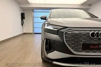 Audi Q4 e-tron, 150 kW, electric, automatic, rear-wheel drive