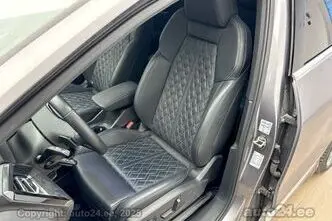 Audi Q4 e-tron, 150 kW, electric, automatic, rear-wheel drive