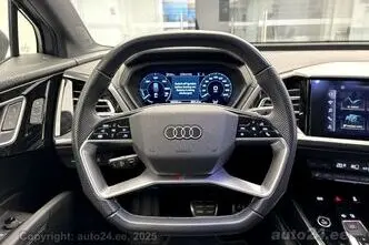 Audi Q4 e-tron, 150 kW, electric, automatic, rear-wheel drive