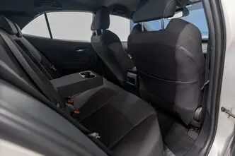 Toyota Corolla, 1.2, 85 kW, бензин, автомат, передний привод