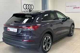 Audi Q4 e-tron, 77 kW, electric, automatic, four-wheel drive