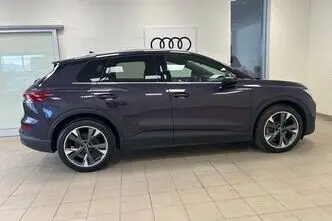 Audi Q4 e-tron, 77 kW, electric, automatic, four-wheel drive