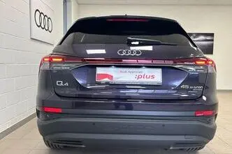 Audi Q4 e-tron, 77 kW, electric, automatic, four-wheel drive