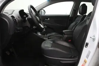 Kia Sportage, 1.6, 99 kW, бензин, механическая, передний привод