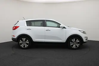 Kia Sportage, 1.6, 99 kW, бензин, механическая, передний привод