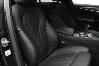 BMW 520, 2.0, 140 kW, гибрид, автомат, полный привод