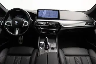 BMW 520, 2.0, 140 kW, гибрид, автомат, полный привод