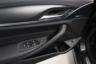 BMW 520, 2.0, 140 kW, гибрид, автомат, полный привод