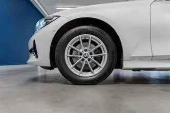 BMW 320, 2.0, 140 kW, дизель, автомат, задний привод