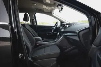 Ford Kuga, 2.0, 88 kW, дизель, автомат, передний привод