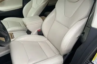 Tesla Model X, 158 kW, электричество, автомат, полный привод