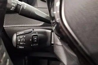 Peugeot e-2008, электричество, автомат, передний привод