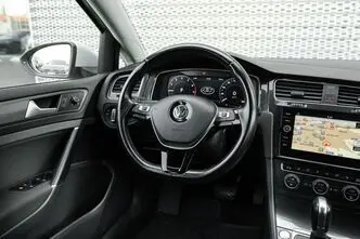Volkswagen Golf, 1.0, 81 kW, petrol, automatic, front-wheel drive