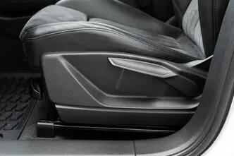 Audi Q5, 2.0, 140 kW, diesel, automatic, four-wheel drive