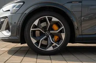 Audi e-tron, 370 kW, electric, automatic, four-wheel drive