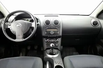 Nissan Qashqai, 2.0, 141 kW, бензин, механическая, передний привод